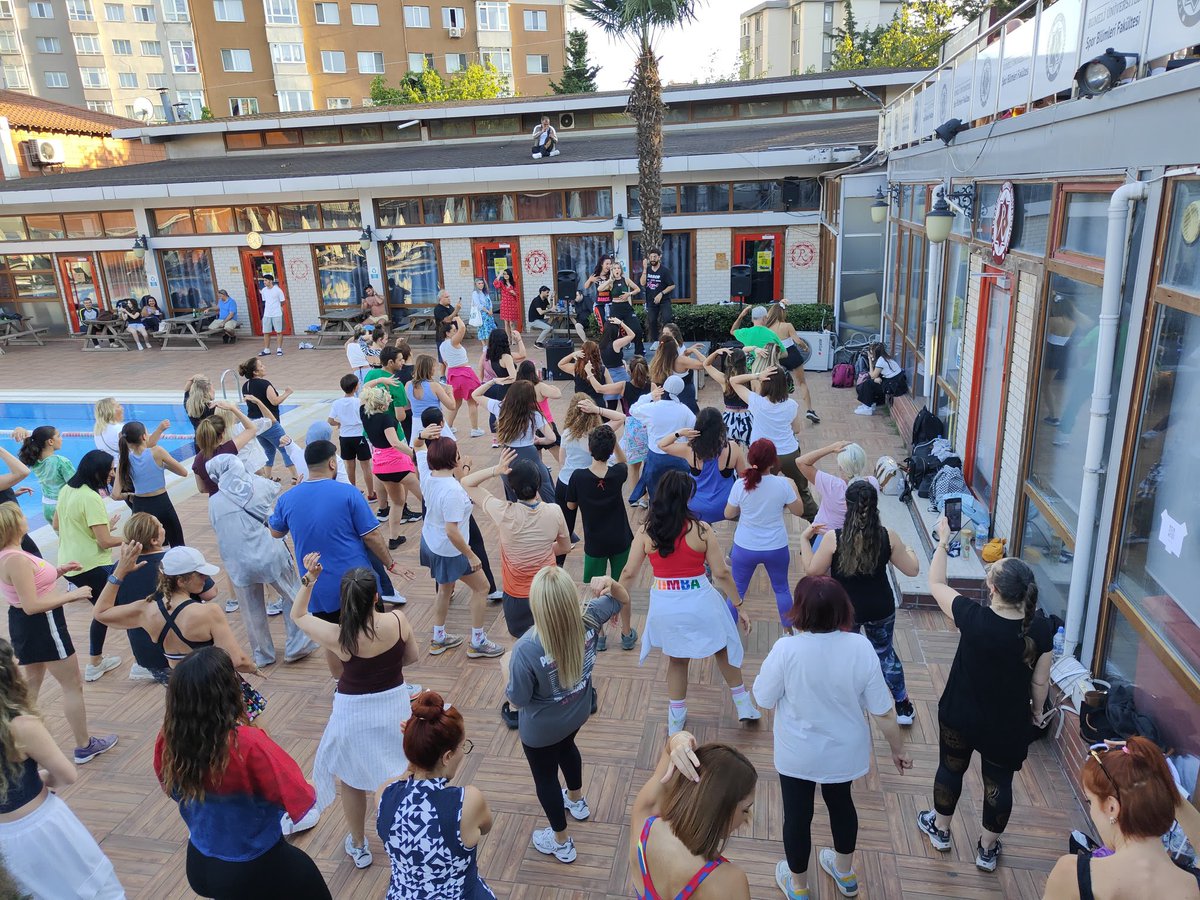"Zumba Partisi"ni hem sen mutlu ol, hem de çocukları mutlu et! mottosu ile gerçekleştirdik. Satın alınan biletler sayesinde toplanan destek ile Adıyaman'da bir çocuk parkı kuracağız.

 #TİDER #15Yıl #temelihtiyaçderneği #gıdabankacılığı #foodbanking #israf #waste #gıdaisrafı