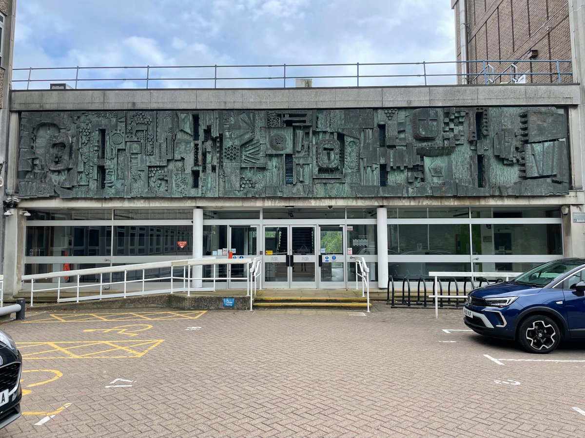 OSaumarezSmith's tweet image. Another William Mitchell pilgrimage, this time to the tremendous 40ft bronzed fibreglass mural on East Sussex County Hall, Lewes (1965-8). Stonking.
