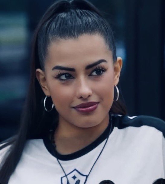boyindiscretxcx's tweet photo. SE TERMINA ESTA EDICIÓN, Y SI ESTE FUERA EL POSIBLE VERSUS, QUIEN GANA GRAN HERMANO 2025? 

🤍 LUZ

🔁 ULISES 

#GranHermano https://t.co/xKs54J3hJl
