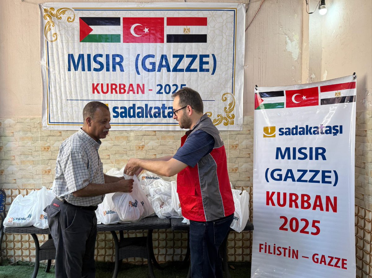 📍Mısır / Gazze 🇵🇸 / Kurban 25

Mısır'ın başkenti Kahire'de bulunan ekibimiz kentte yaşayan Gazzeli ailelere kurban eti dağıtımlarına devam ediyor. 

#KurbanKardeşliğiYaşatır
