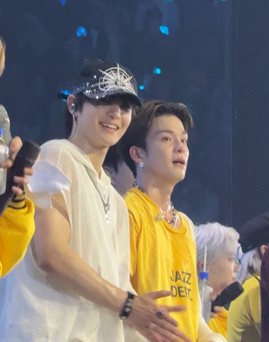 showing my uchiwa to hoonie and he started smiling 🤏🏻💕🥹