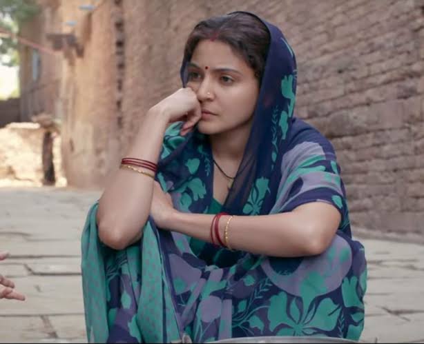 अभी अभी मुझे पता चला कि दो तीन लेडी लोगन ने मुझे सॉफ्टब्लॉक कर दिया है...जबकि मैं तो उन लोगों की पोस्ट सामने आने पे हमेशा लाइक और कमेंट करती थी बिना स्वार्थ के फिर भी मेरे को सॉफ्टब्लॉक कर दिया कोई लड़ाई झगड़ा भी नहीं हुआ इनफेक्ट कभी बात ही नहीं हुई।
क्या इतनी बुरी हूं मैं माँ 🙃