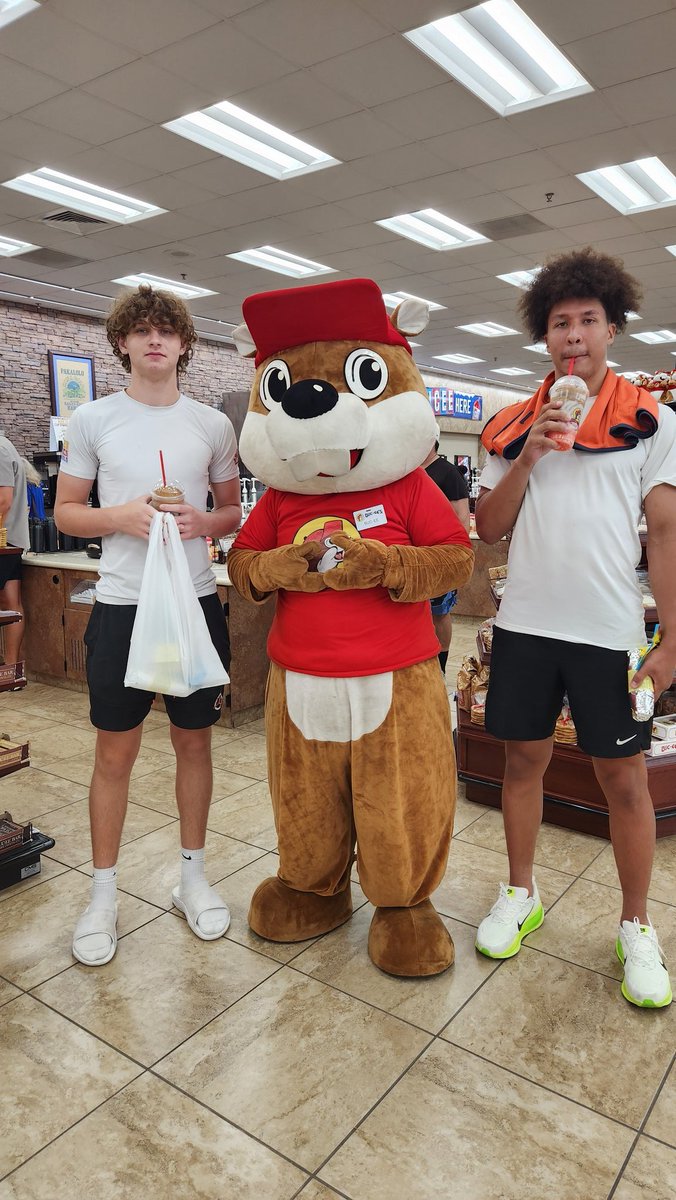 Alex Teahen (@a_teahen) on Twitter photo Refueling on the way back from a competitive weekend <a href="/Tabchoops/">ππΌπ½πΎππ</a> with my boys
<a href="/7LSpartanHoops/">Seven Lakes Basketball</a> Refueling on the way back from a competitive weekend <a href="/Tabchoops/">ππΌπ½πΎππ</a> with my boys
<a href="/7LSpartanHoops/">Seven Lakes Basketball</a>