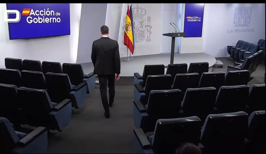 Mañana declaran Ábalos y Koldo.
Tiene que disimular que gobierna pese a todo y que no está todo el día sentado en el wc.