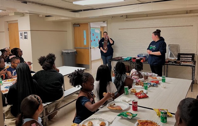 Oakwood Avenue Community School Girl Scouts ended the year strong with a great celebration full of friendship, laughter &amp; cookies! Thank you to everyone who supported our troops this year! 🎉👏🏽 #Goodtogreat #Movingintogreatness #orangestrong💪🏾