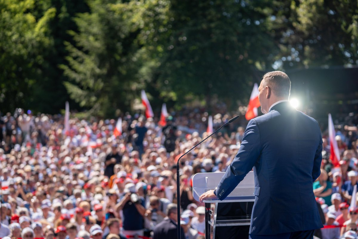 Pierwszego czerwca wygrała Polska. Razem szliśmy do zwycięstwa, a dzisiaj świętowaliśmy w Pułtusku nasz wspólny sukces.

Kiedy zaczynałem moją drogę do prezydentury, niewielu dawało mi szansę na zwycięstwo. Wspólnie wygraliśmy, bo takim jesteśmy narodem — potrafimy się