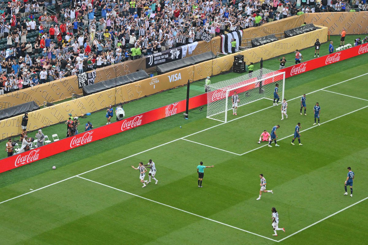 🔚| #يوفنتوس ينتصر على الوداد بنتيجة 4-1 في الجولة الثانية ويتأهل إلى دور الـ16 🔝 🇮🇹  والوداد يودع البطولة 🇲🇦❌

#الوداد_يوفنتوس 
#FIFACWC #كأس_العالم_للأندية