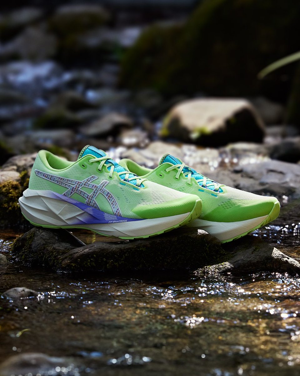 ASICSmexico's tweet photo. Descubre y explora diferentes terrenos y superficies con el modelo NOVABLAST™ 5 TR.🌱  El diseño de su suela te dará mayor estabilidad y tracción. Encuentra los tuyos en tiendas o en el link en bio.

#ASICS #moveyourbodymoveyourmind #NOVABLAST5 #NATUREBATHING https://t.co/j2YY7ThEHS