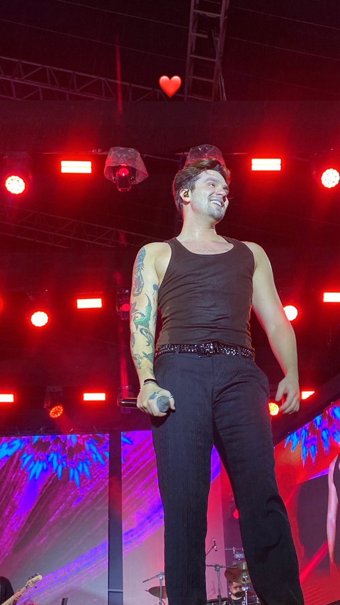 sofiam_ls's tweet photo. A foto mais linda da minha galeria sim e saber q foi eu q tirei, deixa ainda mais especial
Te amo demais @luansantana 
Até jaja ❤️ https://t.co/KOIc1hD1EF