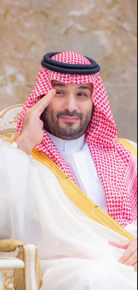 بتاريخ 21 يونيو 2017م، بايع الوطن قائدًا استثنائيًا ورجل رؤيةٍ وطموح.
ثمانية أعوام مضت على #بيعة_ولي_العهد صاحب السمو الملكي الأمير محمد بن سلمان – حفظه الله 
ثمانية أعوام من التحولات، الإنجازات، والمستقبل المزدهر.
نبايعك على السمع والطاعة، ونعاهدك على الولاء والوفاء 🇸🇦