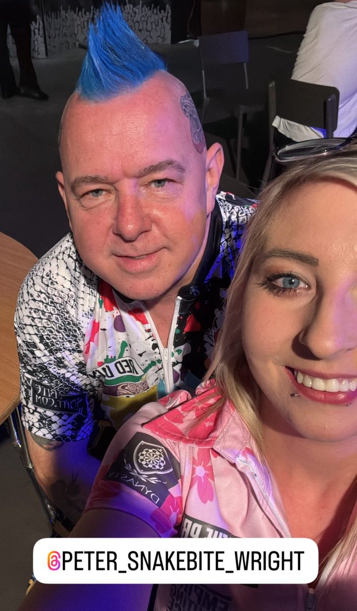 📸 Fallon Sherrock 🤝 Peter Wright 🎯🔥🙌