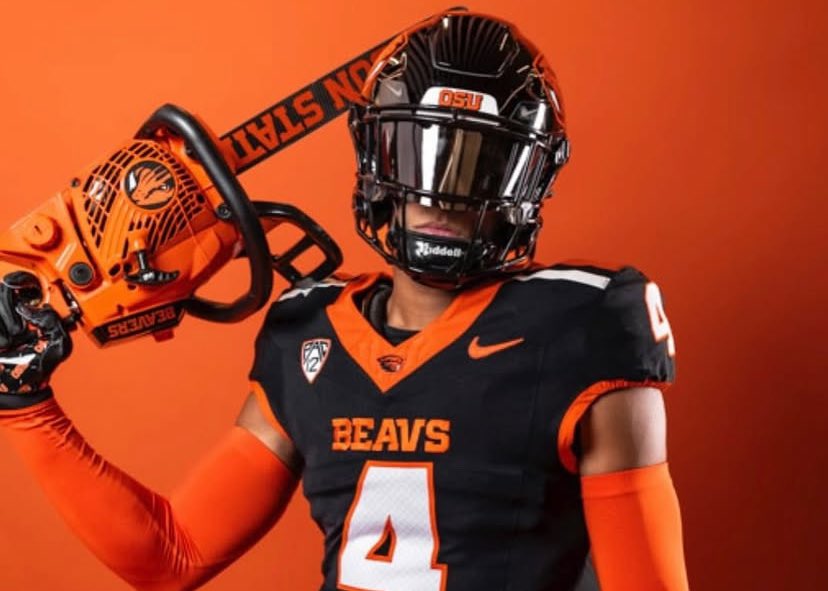 Oregon State has another commitment as the Beavers landed 3-Star CB Donovan Dunmore Sunday morning, who breaks down his pledge to OSU #GoBeavs

247sports.com/college/oregon…