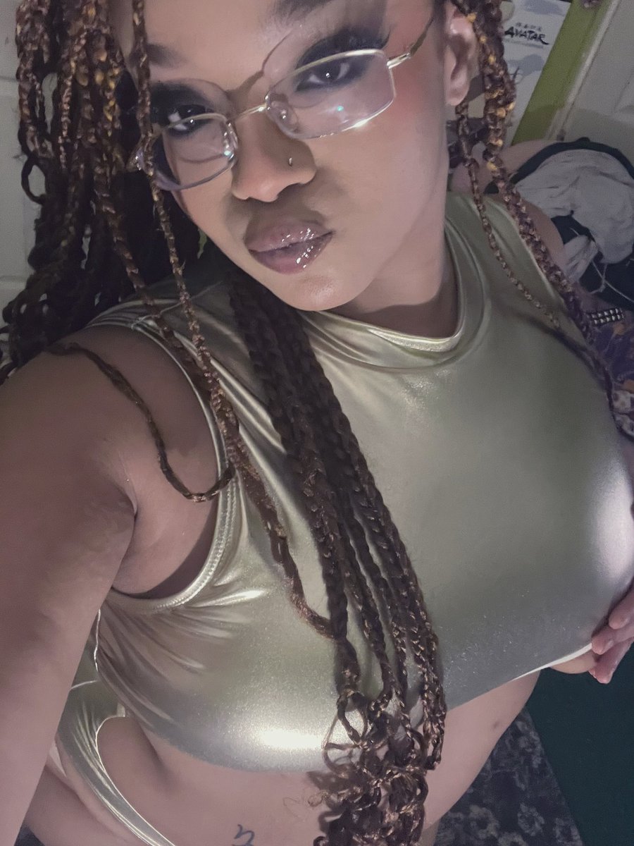 joydiablaa's tweet image. my bong deadass looks like me &amp;lt;3