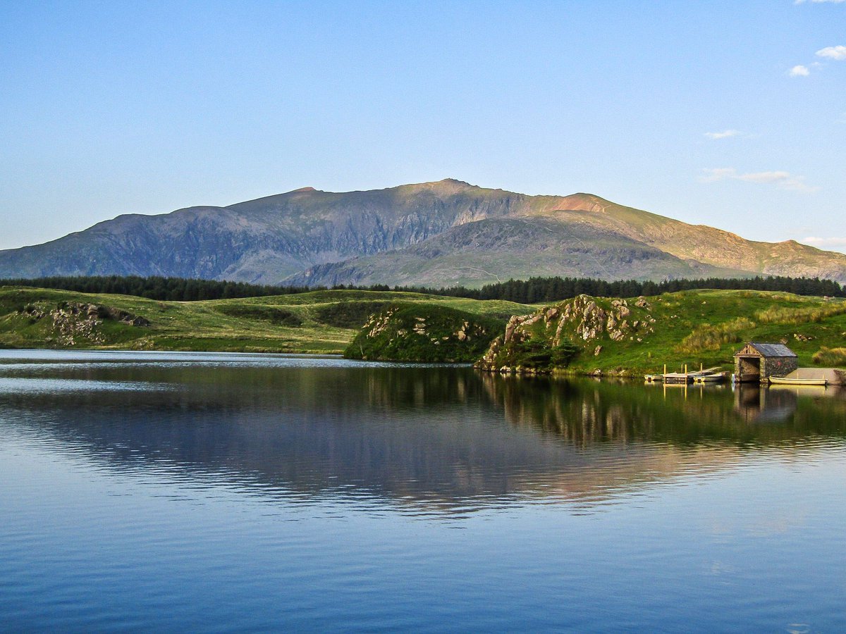 It's Your Wales (@itsyourwales) on Twitter photo Simply beautiful! Snowdon(Yr Wyddfa)', taken from Llyn Dywarchen, Near Rhyd Ddu, Snowdonia. Photo courtesy
<a href="/madmaz2112/">Marilyn E Williams</a> #Wales #WelshPassion Simply beautiful! Snowdon(Yr Wyddfa)', taken from Llyn Dywarchen, Near Rhyd Ddu, Snowdonia. Photo courtesy
<a href="/madmaz2112/">Marilyn E Williams</a> #Wales #WelshPassion