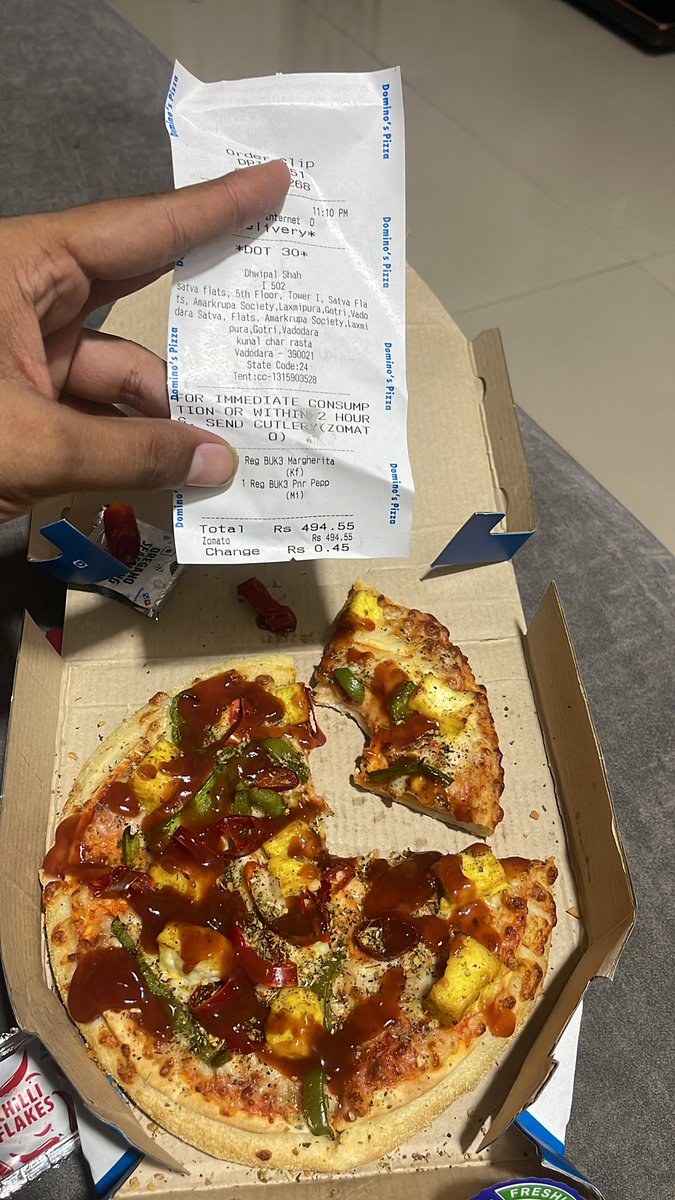 dhwipal's tweet photo. @dominos what is cheese burst? My expectations are soo high https://t.co/rb3AzR5AMJ