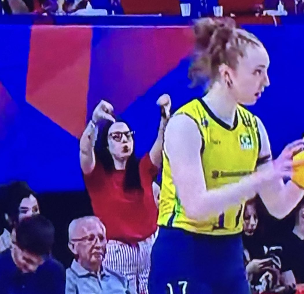 Quem que essa cachorra pensa que é #VoleiNoSporTV