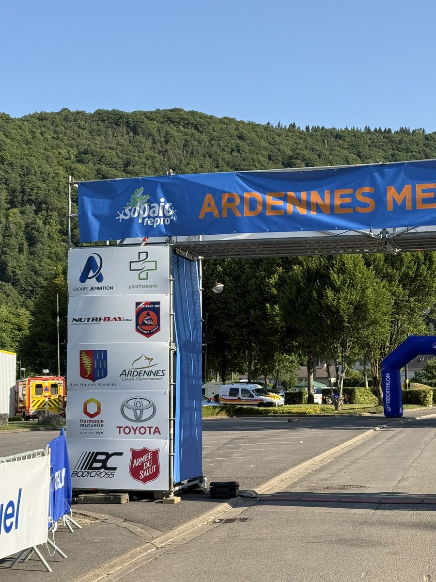 ADRASEC08's tweet photo. 📡 Mission réussie pour l’#ADRASEC08 à l’#ArdennesMegaTrail !
Du vendredi au samedi minuit, nos bénévoles ont assuré la mise en place d’un réseau radio sécurité efficace 💪 🗼

#RadioSécurité #Bénévolat #Sécurité #Secours #ADRASEC https://t.co/sDcu8KFjXN