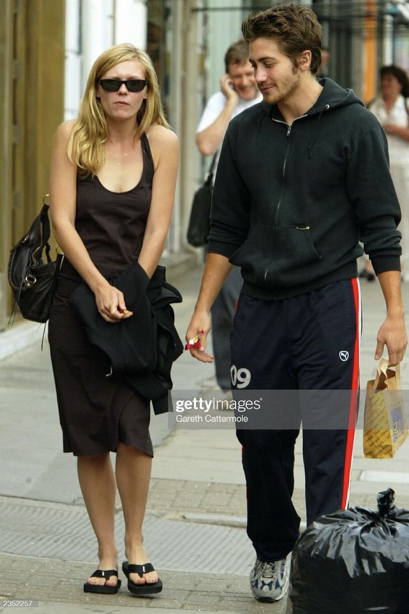 Lu (@anndemeuleprada) on Twitter photo 