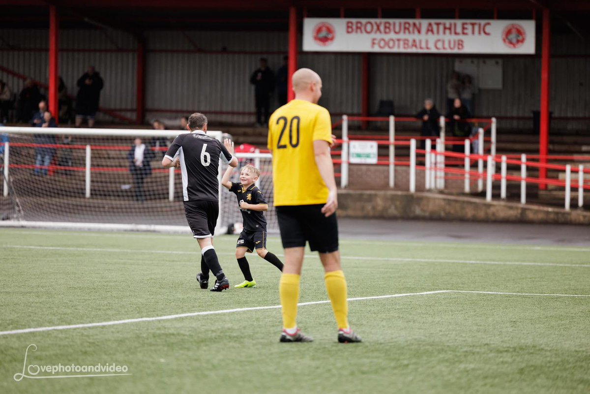 The greatest supporters team there ever was.

#4amforever