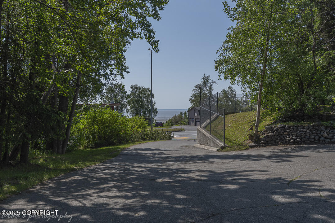 bradsproperties's tweet photo. 15021 Old Seward Highway, Anchorage, AK, 99516
5 bed | 2.5 bath 4044 Sq. Ft.
Active | $800,000
https://t.co/24mNPRKAVA
Private, serene location surrounded by Alaska vegetation. It has inlet views. The layout of this large home includes 2 kitchens, 2 living rooms and a large... https://t.co/JFsstPanEM