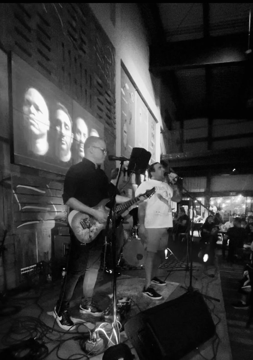 Milton Cordero (@lechugacordero) on Twitter photo Anoche el Colectivo Mágico-cultural L.T.D andaba de Bufeo en Bufeo por Punta Cana participando de la fiesta de la música de nuestros amigos de la Alianza Francesa y la <a href="/FranciaRepDom/">Francia en RD</a> donde aprovechamos y le cantamos cumpleaños al más grande Luis “ Terror” Días. Anoche el Colectivo Mágico-cultural L.T.D andaba de Bufeo en Bufeo por Punta Cana participando de la fiesta de la música de nuestros amigos de la Alianza Francesa y la <a href="/FranciaRepDom/">Francia en RD</a> donde aprovechamos y le cantamos cumpleaños al más grande Luis “ Terror” Días.