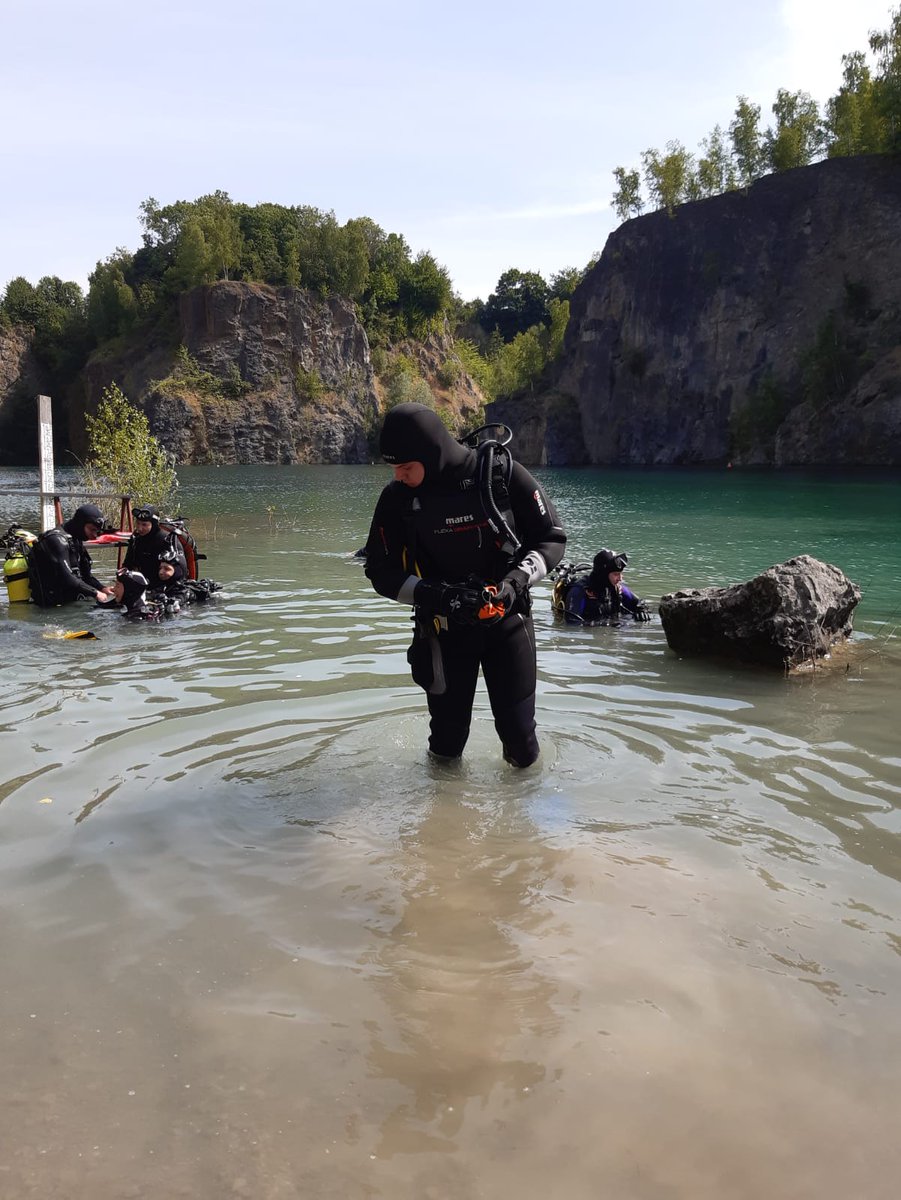 enduranceblast's tweet photo. Progressing on my CMAS 1* (semi-drysuit) https://t.co/VAVkJYmPyW