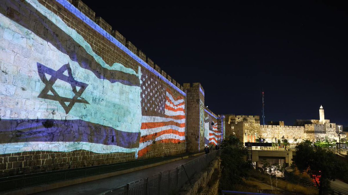 MorEdge_Insight's tweet photo. Jerusalem’s Old City walls tonight https://t.co/6qo60UORCE
