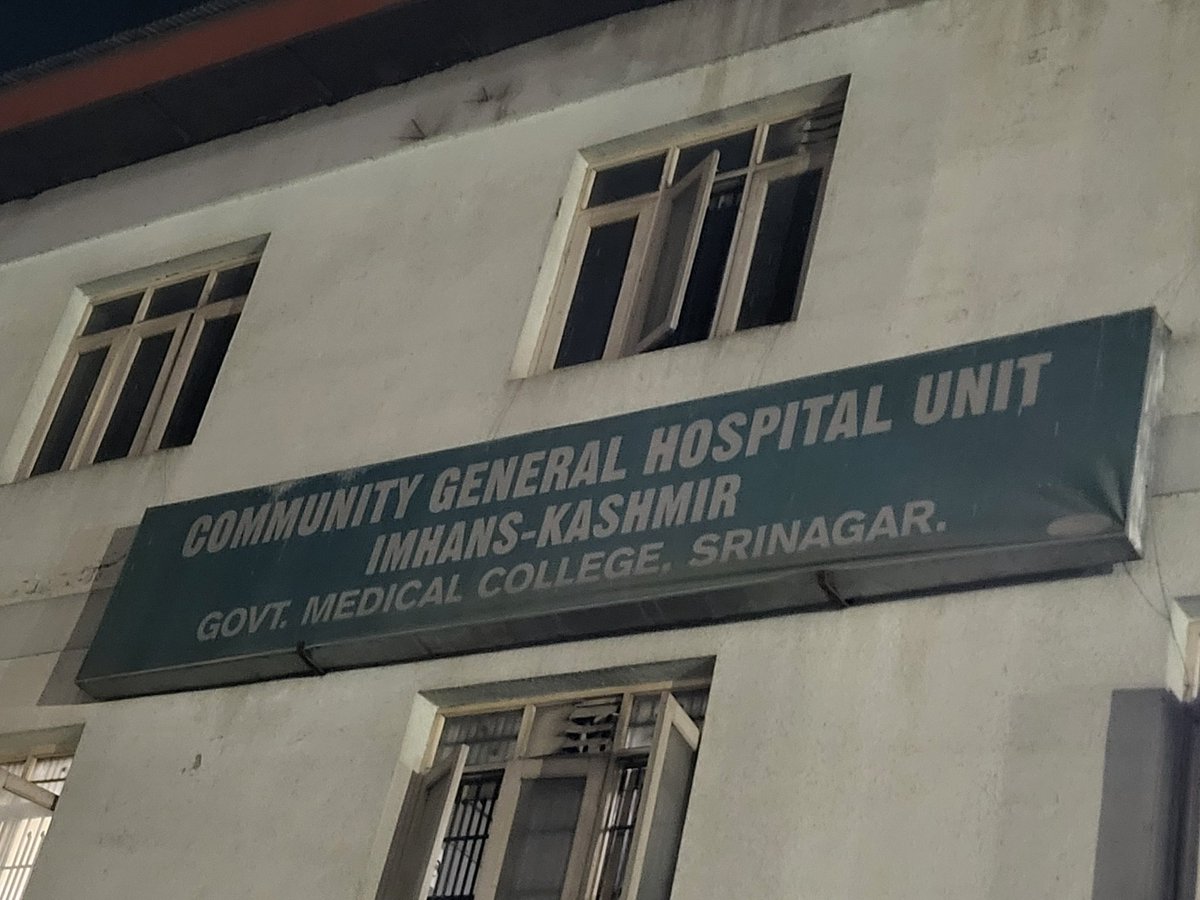 syedazazzaidi's tweet image. The Community General Hospital unit of IMHANS Kashmir is operating only an OPD, with no emergency services available. There are no doctors present, and the staff routinely advises patients to take their sick or distressed to Badamwari Kathi Darwaza Hospital instead. @sakinaitoo