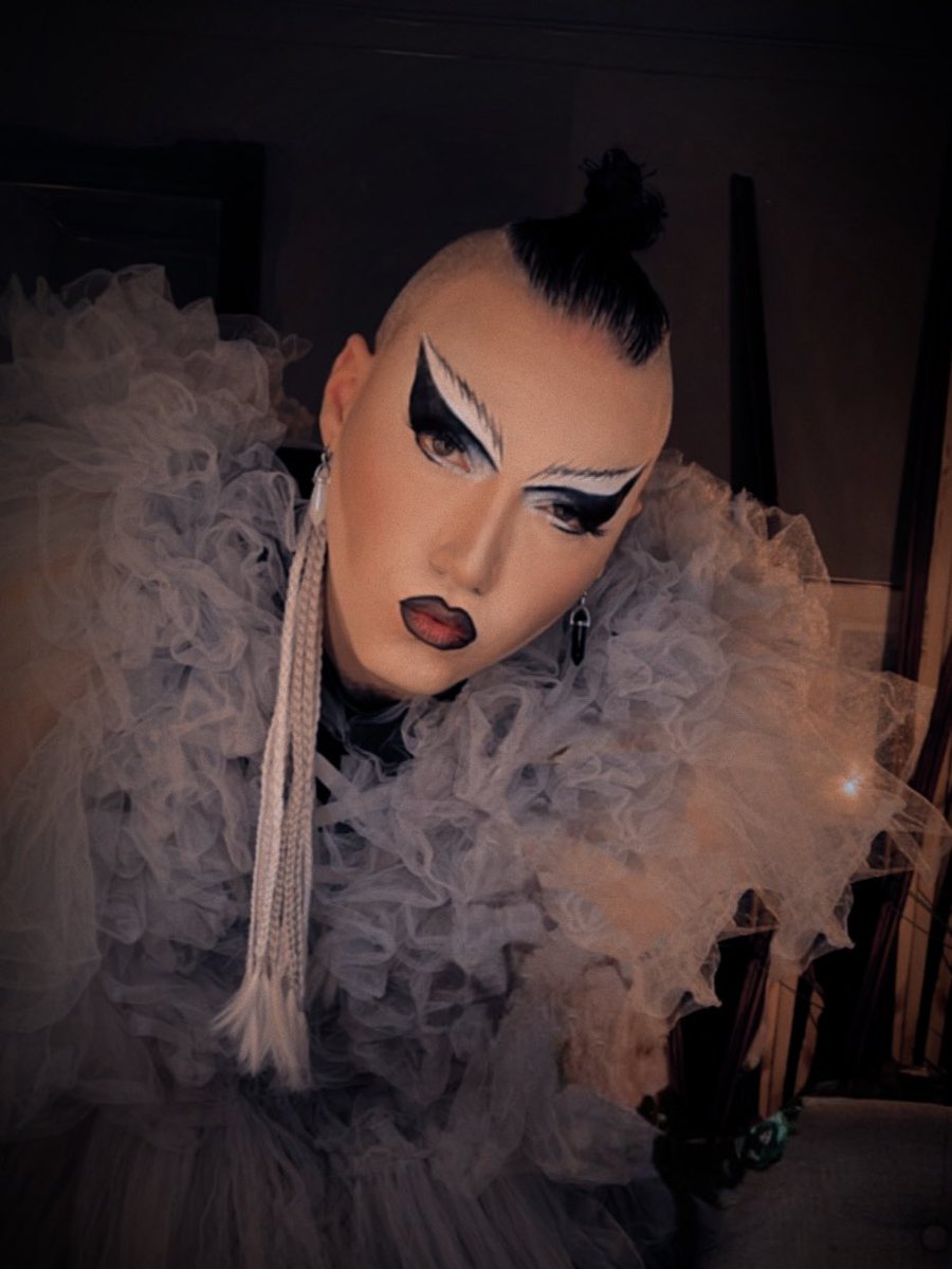 Ugh this app…

Go follow me on insta instead!

instagram.com/annatoni.uk?ig…