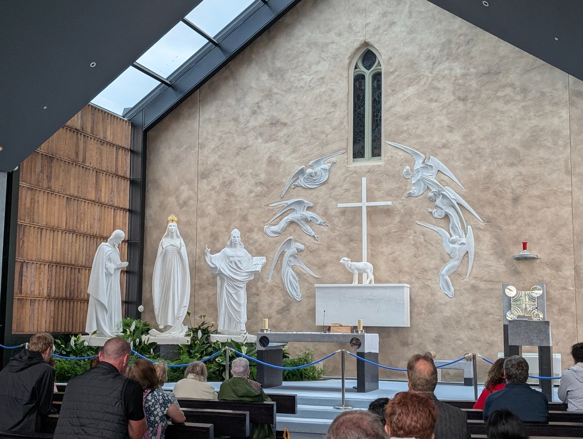 We then celebrated Mass at Knock Shrine. Excellent memories made during the 2025 Jubilee Pilgrimage 🍀🙏🏼