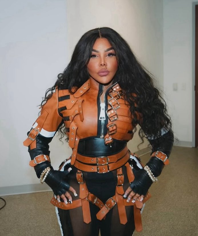 Lil’ Kim Brasil 🇧🇷🐝 tweet media