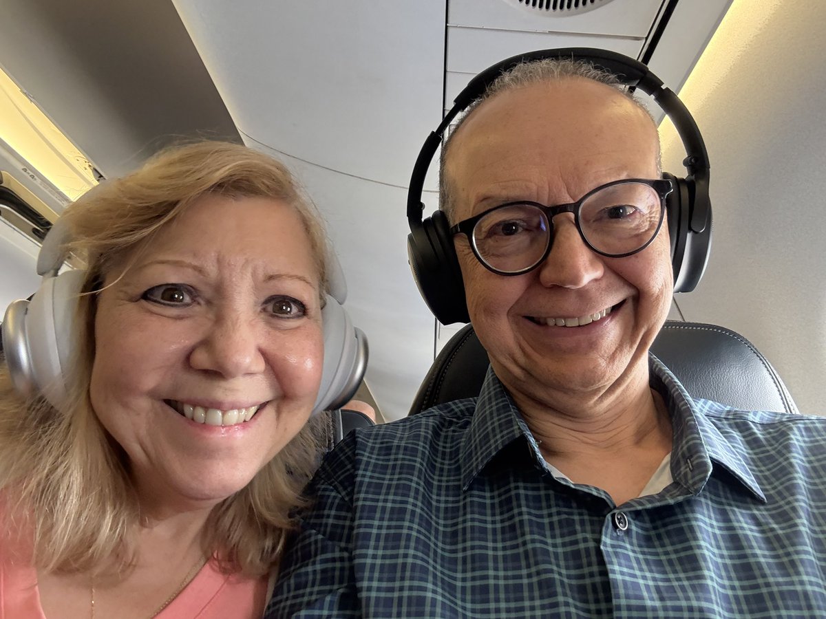 DrRRodriguez's tweet image. On our way to Minneapolis for OM2025 #OM2025 #AOA #NJEyeDocs #NJSOP