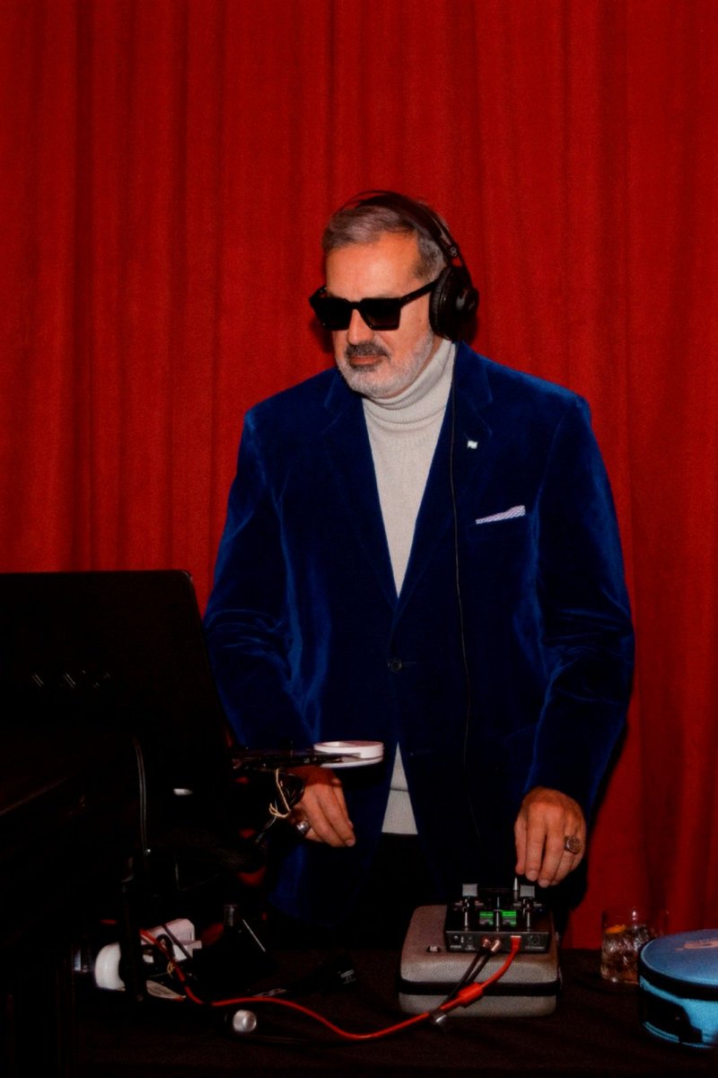 CarlosEsnaola's tweet image. Real Dj
#party #vintage #djs #music #radio #host #lounge #cocktails #music #españa #tv #buenosaires #argentina #barcelona #locutor #video #film #2025 #sancayetano #sanexpedito #invierno #Junio