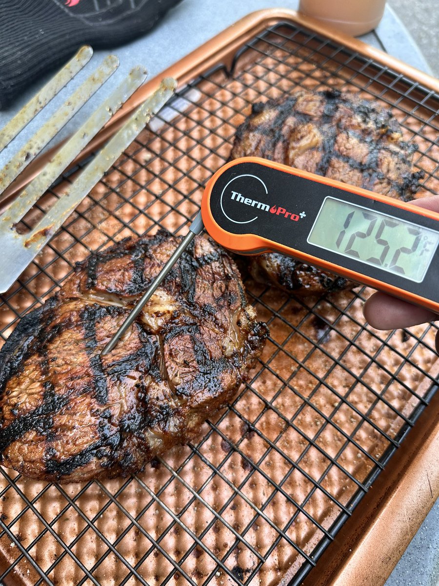 devinnodude's tweet image. 