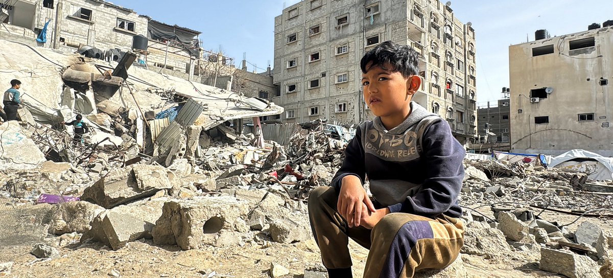 Lo ripeto 
#Stop bombe su #Gaza