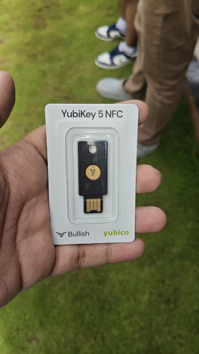 0xZeeast's tweet photo. 10/12 Closing ceremony vibes: Thought I’d miss out, but BOOM—Honorable Mention for Best DeFi Project!  Grateful but not satisfied .......  Left with a Yubikey and mad memories! #AssetHubHackathon https://t.co/xc6rv1BJeE