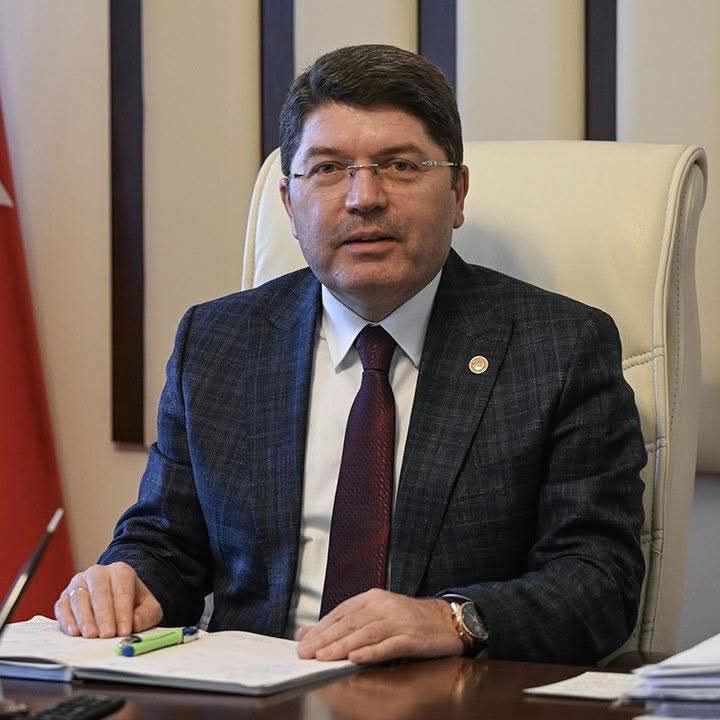 Yılmaz Tunç: "Hiçbir makam ya da kişi yargıya talimat veremez."