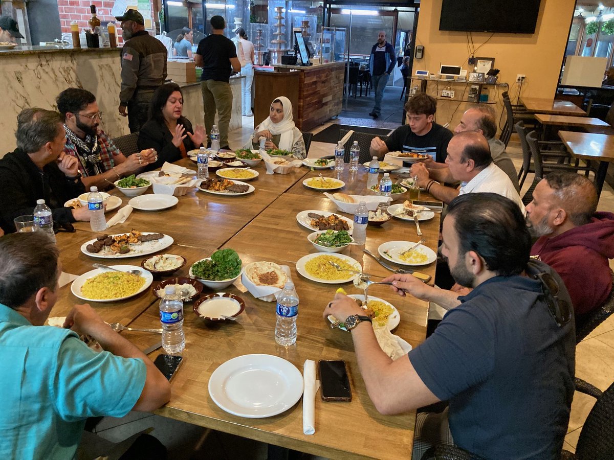 AMCF Co-Founder Muhi Khwaja met with Muslim nonprofit leaders &amp; changemakers in Anaheim over dinner at Little Arabia 🍽️
🔗 amuslimcf.org/invest
#AMCF #MuslimPhilanthropy #SocialImpact #SupportMuslimNonprofits #MuhiKhwaja #CommunityImpact #LittleArabia #MuslimNonprofits