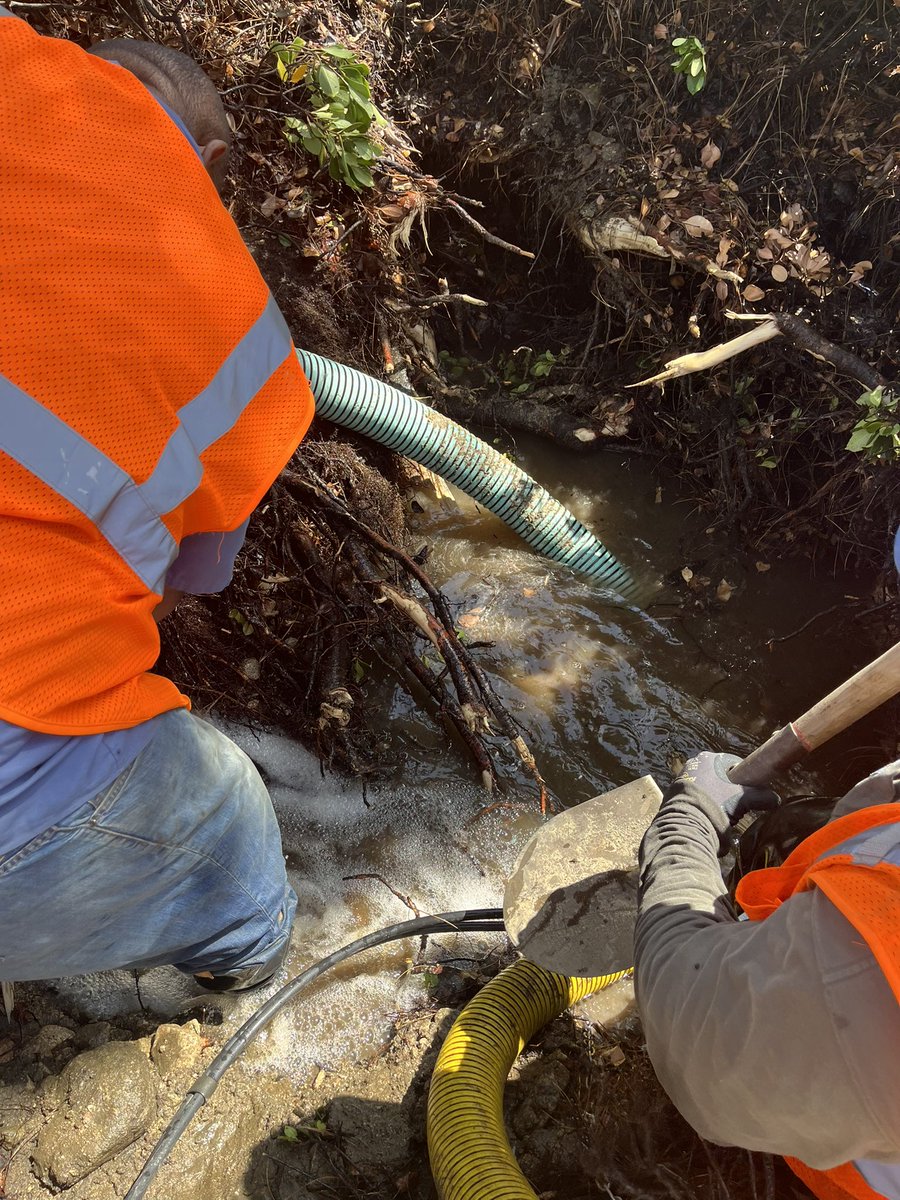 COGWaterPower's tweet image. Crews are working on repairs to the water main break on Verdugo Rd. between Honolulu Ave. and La Crescenta Ave. Estimated restore time is approximately 5 hrs. Thank you for your patience. #myglendale