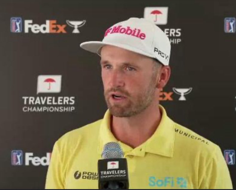 ANGC_burner's tweet photo. Wyndham Clark’s hat fits like he should be playing baseball at the Polo Grounds. https://t.co/l8WepFfg5y