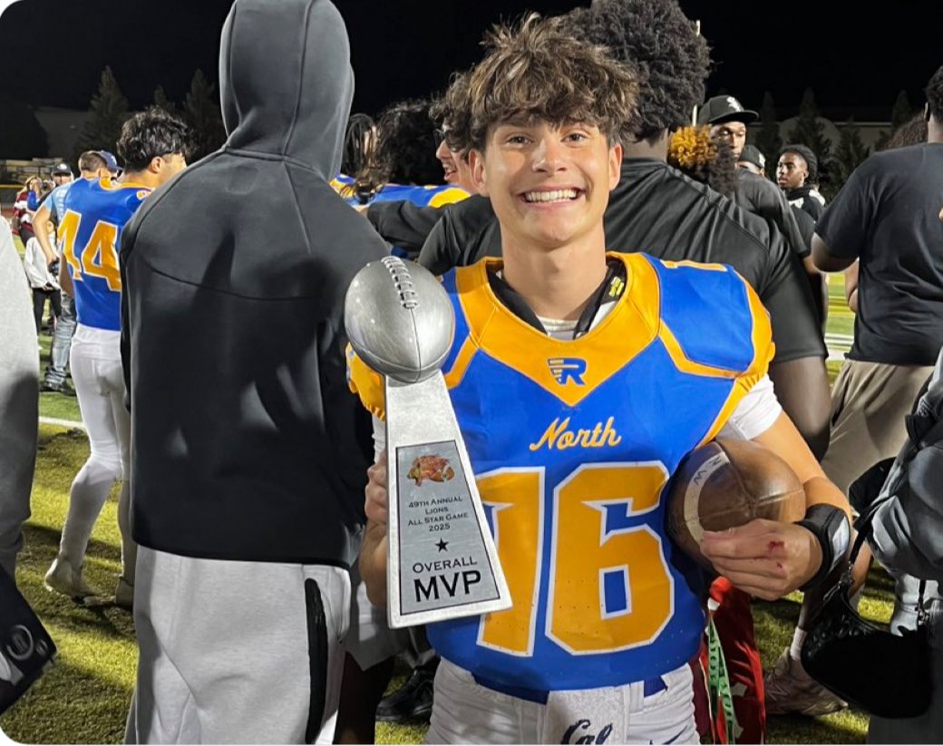 zakwillson3's tweet photo. Thank you to the Lions All Star committee  for choosing me as the MVP of the game!

@tonyjm3 @Greg_Panelli @Coach_Honeydipp @CalHiSports @jtelles63 @BlackHatFootbal @CoachG_Simpson @vincebordelon @SJDCFootball 

#AGTG #AllStarGames2025 #MVP #Hardwork https://t.co/JiP3cdilDA
