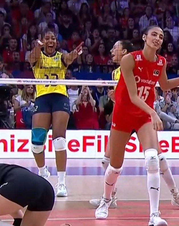 starringbel's tweet photo. avisa que a Aninha é mãe da Turquia #VoleiNoSporTV https://t.co/dNePvnUZCS
