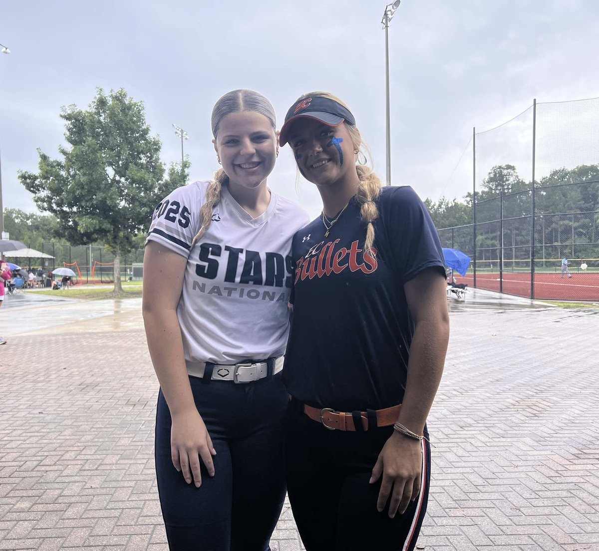Always great to see one of my future teammates <a href="/HayvinB2025/">Hayvin Barclay</a>! Had a great time in Scenic City this weekend. Excited to be back at it in Colorado next week with my Stars girls!🌟💗<a href="/DartmouthSball/">Dartmouth Softball</a> <a href="/sydbenz/">Sydney Benz</a> <a href="/ashleyweingartz/">Ashley Weingartz</a> <a href="/JenWilliamsDSB/">Jen Williams</a> @StarsNat18U