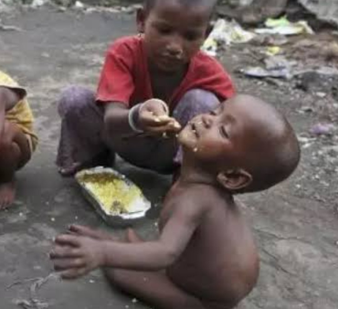 Sandeepnewtrend's tweet photo. @EkSawalMaiKaru Tum logon ko India ke bacche kyu nahi dikhte? Unko Puri duniya help kar rahi hai, oil ke bade bade reserve hain unke pas. Tum log apne desh ke halat kyu nahi dekh pate? India Pakistan Bangladesh afganistan srilanka me kai jagah yahi condition hai baccho ki. https://t.co/XMAexSTGuq