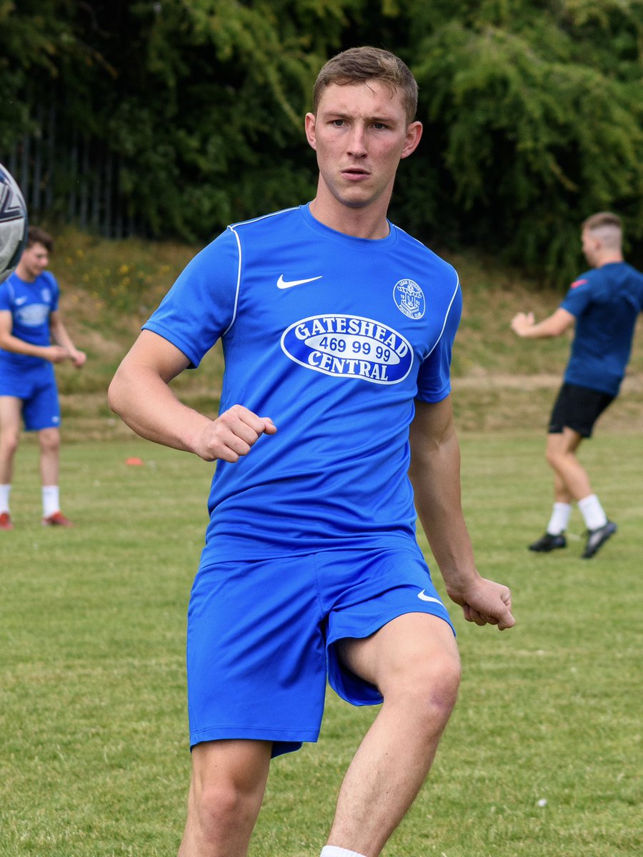 LeamRangers's tweet image. Pre-season underway with old faces, new faces and Gateshead Central looking good on the new training tops!

📸 @treecrashkelv | #UpTheLeam #UTL 🔰