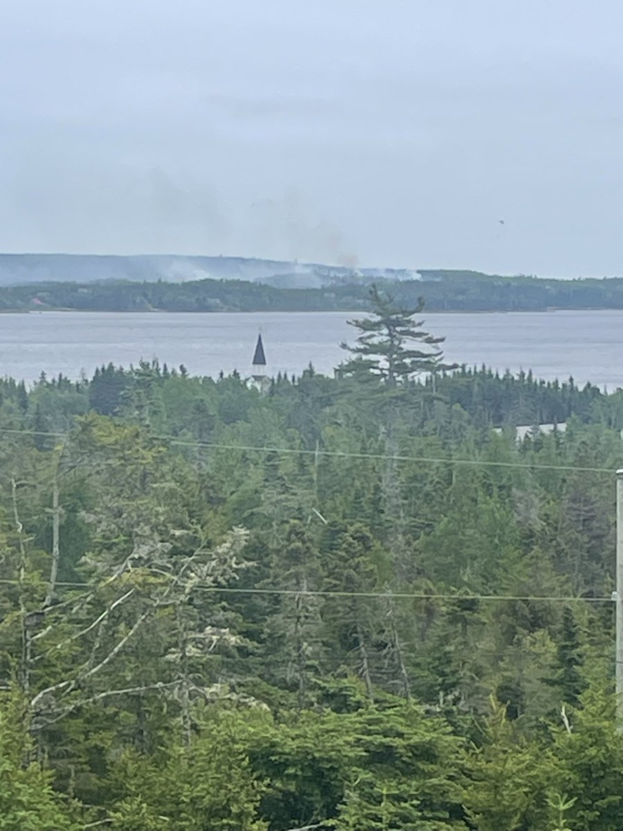 🔥 WILDFIRE UPDATE – OSTREA LAKE 🔥
The fire was first reported at 13:22 with an initial single-unit response. It has since grown rapidly and remains out of control.

🚒 Current resources on scene include:
Stations 17, 18, 23, 24, 25, 26, 30, 36, 38
Tac 8, 12, 24 | DC3 | PC East