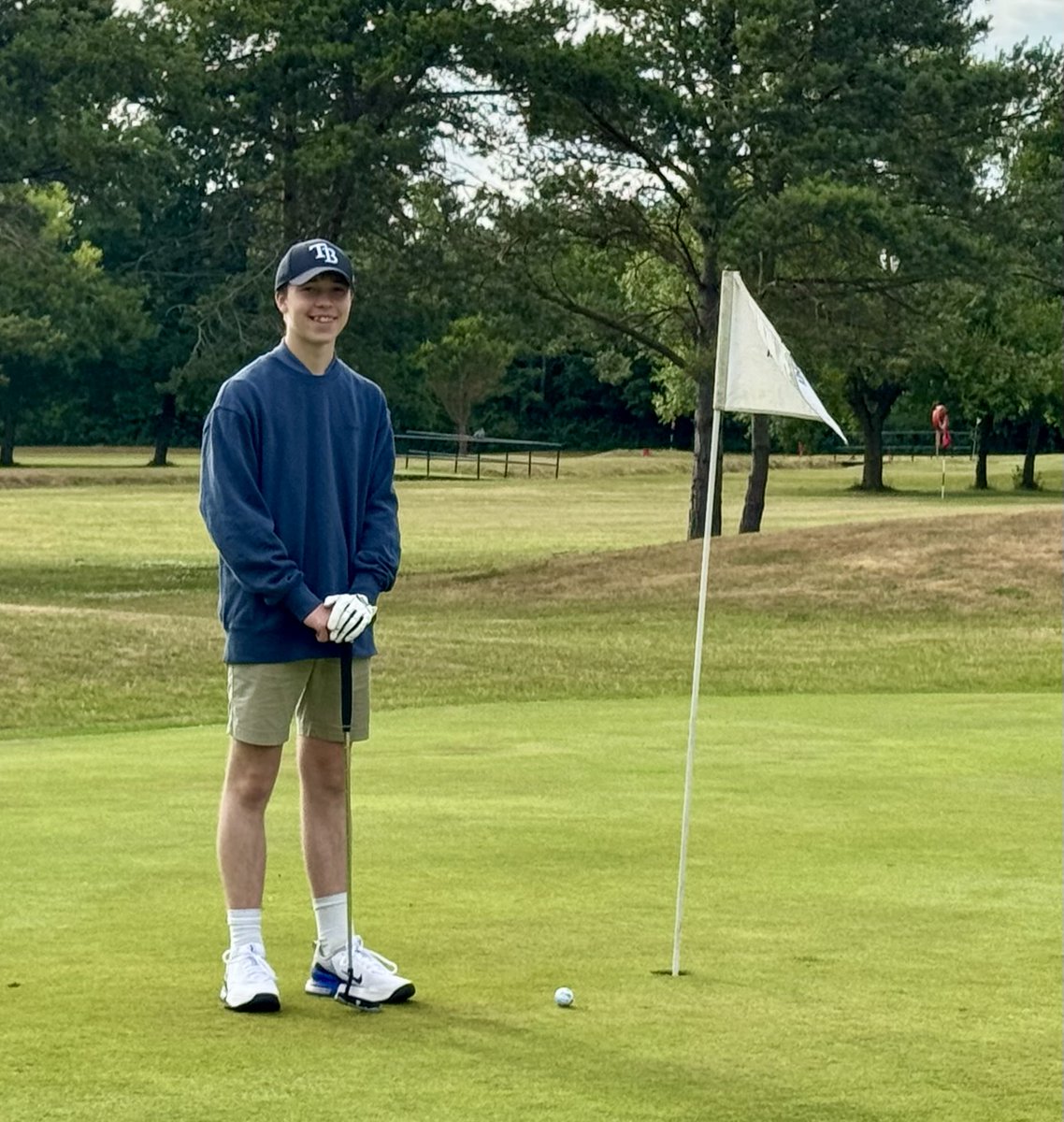 Not that it is in anyway annoying when you teach junior a bit of golf and he drills a lazy 8 to 9 inches up the par 3 second. And of course holes the birdie with his eyes shut…. #prouddad #golf