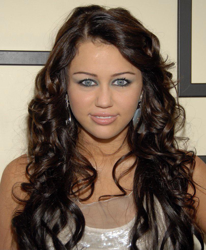 Inés said I look like this in the first one 😭