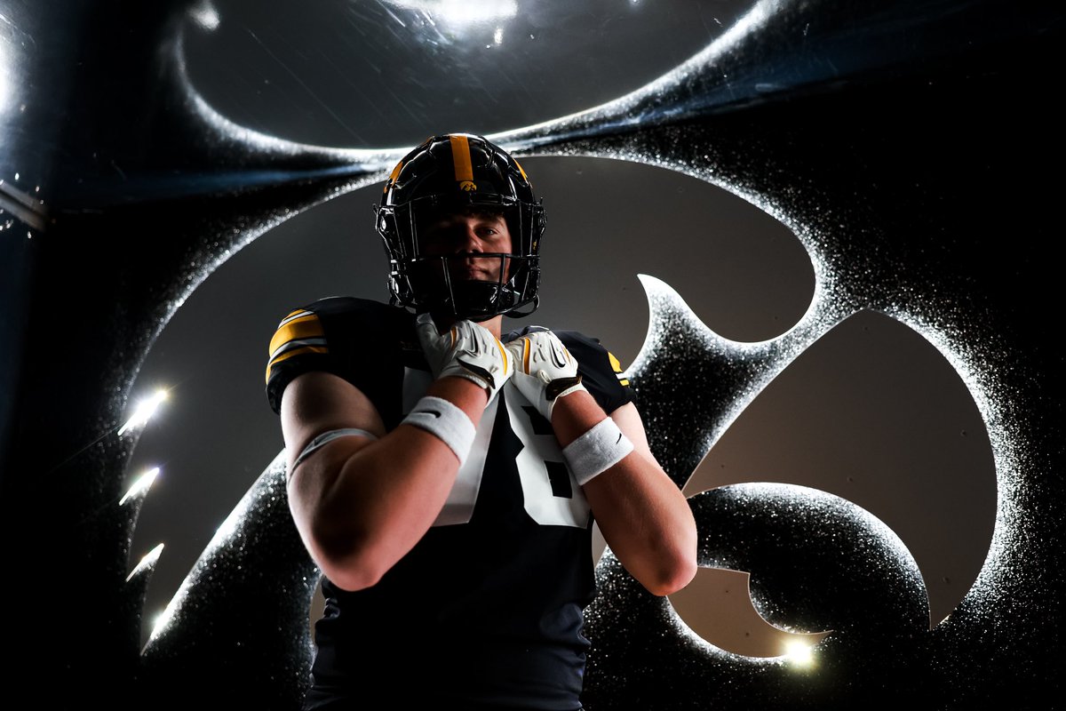 Gene Riordan (@riordan_gene) on Twitter photo Had a fantastic time on my official visit this weekend! Cannot wait to be a Hawkeye! #swarm26 thank you for having me. <a href="/TylerBarnesIOWA/">Tyler Barnes</a> <a href="/CoachBarnett_OL/">George Barnett</a> <a href="/Spauldingiowa/">Matt Spaulding</a> <a href="/rymcq65/">Ryan McHugh</a> <a href="/HCRedDevilFB/">Hinsdale Central Red Devil Football</a> Had a fantastic time on my official visit this weekend! Cannot wait to be a Hawkeye! #swarm26 thank you for having me. <a href="/TylerBarnesIOWA/">Tyler Barnes</a> <a href="/CoachBarnett_OL/">George Barnett</a> <a href="/Spauldingiowa/">Matt Spaulding</a> <a href="/rymcq65/">Ryan McHugh</a> <a href="/HCRedDevilFB/">Hinsdale Central Red Devil Football</a>