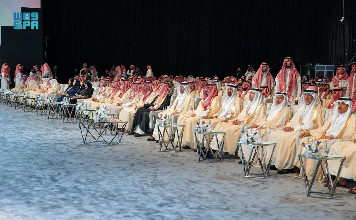SPAregions's tweet photo. #صور_واس | نائب أمير منطقة الرياض يكرّم المنشآت الفائزة بـ #جائزة_الملك_عبدالعزيز_للجودة في دورتها السابعة.
#واس_عام https://t.co/ZroWAZEMOe